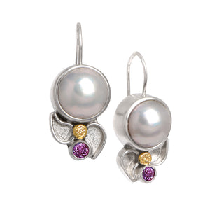 Pearl drop earrings with blue spinel and 18kt gold